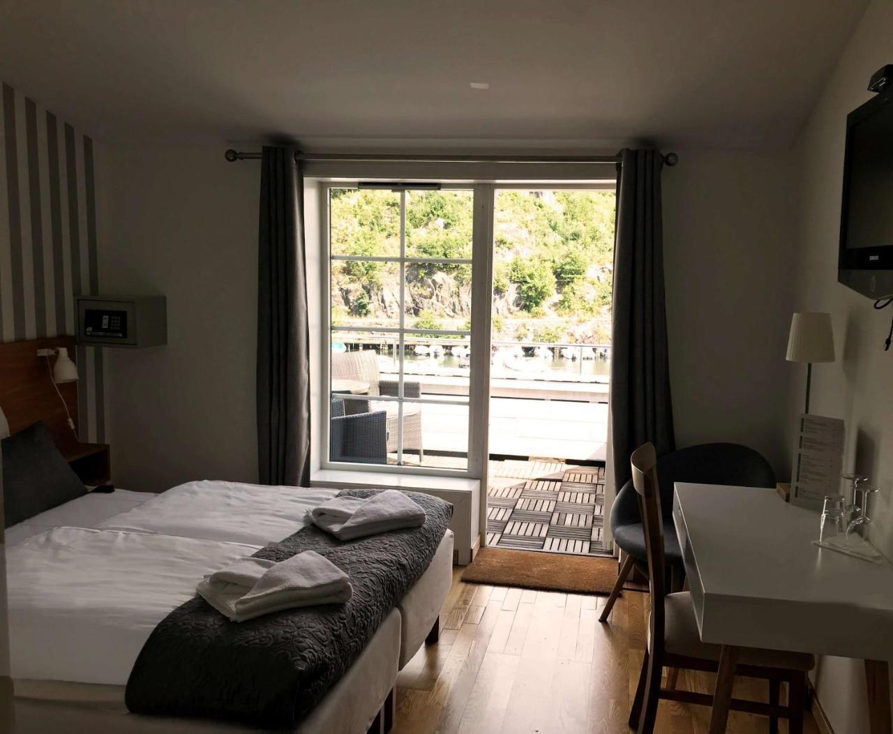 Tvedestrand Fjordhotell - Unike Hoteller Exteriör bild
